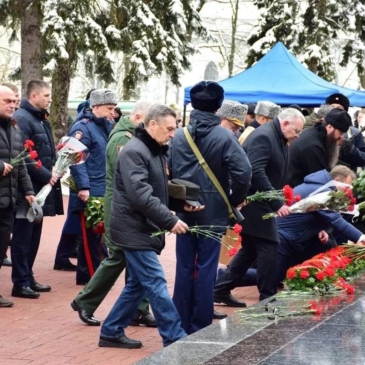 ЧЛЕНЫ «БОЕВОГО БРАТСТВА» ПОЧТИЛИ ПАМЯТЬ СОЛДАТ ВЕЛИКОЙ ОТЕЧЕСТВЕННОЙ ВОЙНЫ