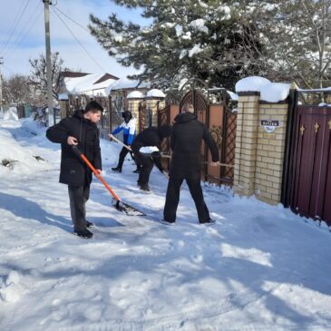 ГРАЧЕВСКИЕ ШКОЛЬНИКИ ПОМОГЛИ ВЕТЕРАНУ ВООРУЖЕННЫХ СИЛ