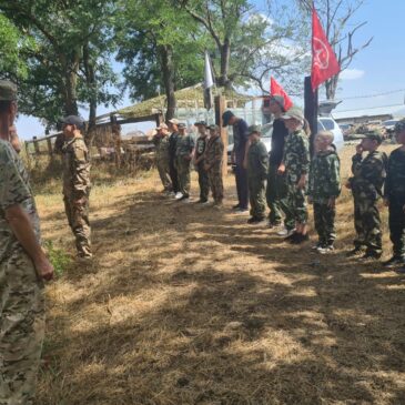 РУКОВОДИТЕЛИ ВПК «ПЕРНАЧ» ПРОВЕЛИ ЗАНЯТИЕ С ВОСПИТАННИКАМИ КЛУБА «САРМАТ ПРЕДГОРЬЕ»