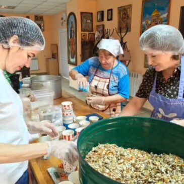 В ГРАЧЕВСКОМ ОКРУГЕ ПРИГОТОВИЛИ ЕДУ ДЛЯ УЧАСТНИКОВ СПЕЦОПЕРАЦИИ