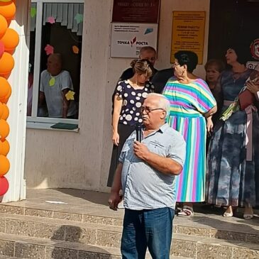 РУКОВОДИТЕЛЬ КУРСКОГО ОТДЕЛЕНИЯ «БОЕВОГО БРАТСТВА» ПОПРИВЕТСТВОВАЛ ШКОЛЬНИКОВ НА ТОРЖЕСТВЕННОЙ ЛИНЕЙКЕ