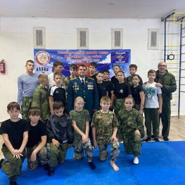 ЧЛЕН «БОЕВОГО БРАТСТВА» ВСТРЕТИЛСЯ С КУРСАНТАМИ ПВК «СТРАЖИ ОТЧИЗНЫ» В АЛЕКСАНДРОВСКОМ ОКРУГЕ