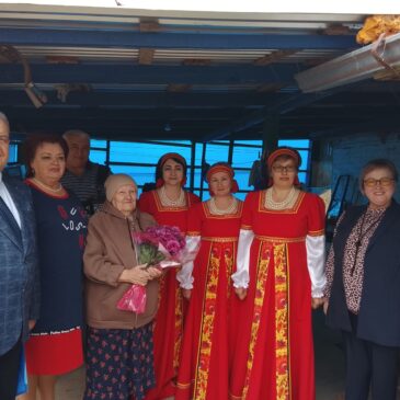 РУКОВОДИТЕЛЬ СТЕПНОВСКОГО ОТДЕЛЕНИЯ «БОЕВОГО БРАТСТВА» ПОЗДРАВИЛ МЕСТНУЮ ЖИТЕЛЬНИЦУ С ЮБИЛЕЕМ