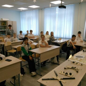 ЧЛЕН «БОЕВОГО БРАТСТВА» РАССКАЗАЛ ШКОЛЬНИКАМ ОБ УСТРОЙСТВЕ БПЛА