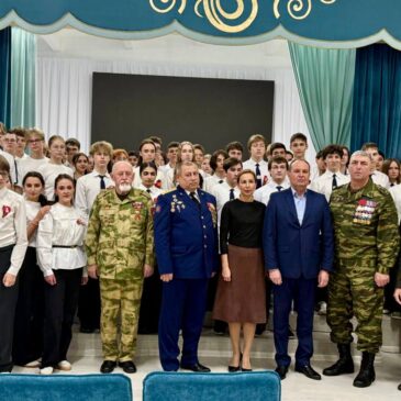 ЧЛЕНЫ «БОЕВОГО БРАТСТВА» ВСТРЕТИЛИСЬ С УЧАЩИМИСЯ СТАВРОПОЛЬСКОЙ ШКОЛЫ