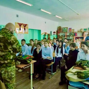 УРОК ПО НВП ДЛЯ ШКОЛЬНИКОВ ПРОВЕЛИ ПРЕДСТАВИТЕЛИ ВПЦ «ФЕНИКС»