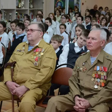 ЧЛЕНЫ «БОЕВОГО БРАТСТВА» РАССКАЗАЛИ ДЕТЯМ О ЗАЩИТЕ РОДИНЫ