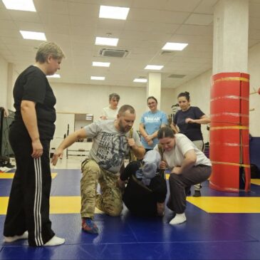 В ЦЕНТРЕ ИМЕНИ ГЕРОЯ РОССИИ НИКИТЫ ГУСЕВА ИЗУЧИЛИ РАЗЛИЧНЫЕ СПОСОБЫ ЭВАКУАЦИИ