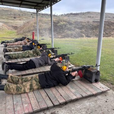 ЗНАКИ «ЮНЫЙ ВОРОШИЛОВСКИЙ СТРЕЛОК» ПОЛУЧИЛИ ДВА КУРСАНТА ВПЦ «ФЕНИКС»