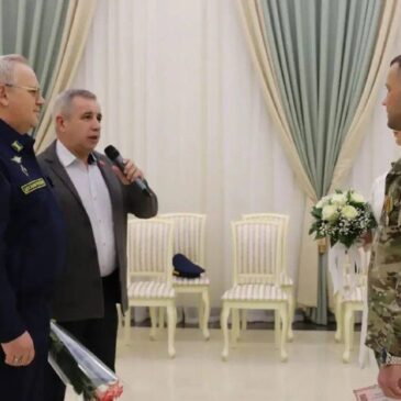 ЧЛЕНЫ КОЧУБЕЕВСКОГО ОТДЕЛЕНИЯ «БОЕВОГО БРАТСТВА» ПОЗДРАВИЛИ МОЛОДОЖЕНОВ