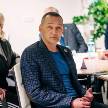 АКТИВИСТ «БОЕВОГО БРАТСТВА» ПОДЕЛИЛСЯ МНЕНИЕМ О ВОСПИТАНИИ ПОДРАСТАЮЩЕГО ПОКОЛЕНИЯ