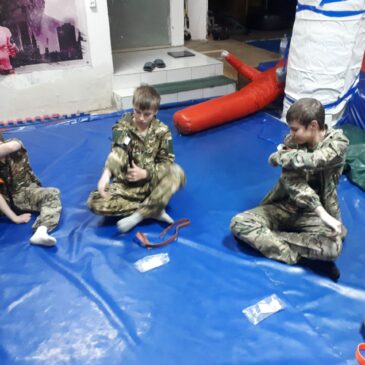 АКТИВИСТ «БОЕВОГО БРАТСТВА» ПРОВЕЛ ЗАНЯТИЯ ПО ТАКТИЧЕСКОЙ МЕДИЦИНЕ ДЛЯ КУРСАНТОВ ВПК «ПЕРНАЧ»