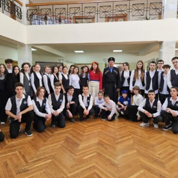 ВЫСТАВКА РАБОТ ВОСПИТАННИКОВ АРТ-СТУДИИ «БЕТЕЛЬГЕЙЗЕ» СОСТОЯЛАСЬ В ПЯТИГОРСКЕ