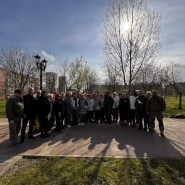 ЧЛЕНЫ «БОЕВОГО БРАТСТВА» НАВЕЛИ ПОРЯДОК В САДУ ПАМЯТИ В НЕВИННОМЫССКЕ