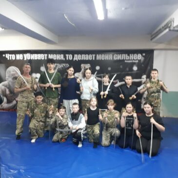 АКТИВИСТ «БОЕВОГО БРАТСТВА» ПРОВЕЛ ЗАНЯТИЕ ПО ФЛАНКИРОВКЕ С КУРСАНТАМИ ВПК «ПЕРНАЧ»