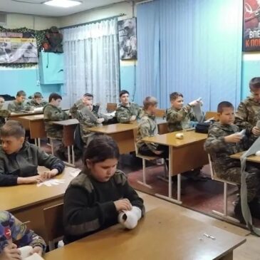 КУРСАНТЫ ВПЦ «ФЕНИКС» ПОВТОРИЛИ АЛГОРИТМЫ ВОЕННО-МЕДИЦИНСКОЙ ПОДГОТОВКИ